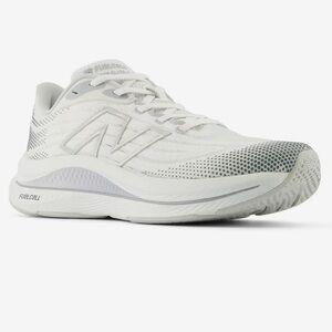 NIB New Balance FuelCell Walker Elite Sneakers